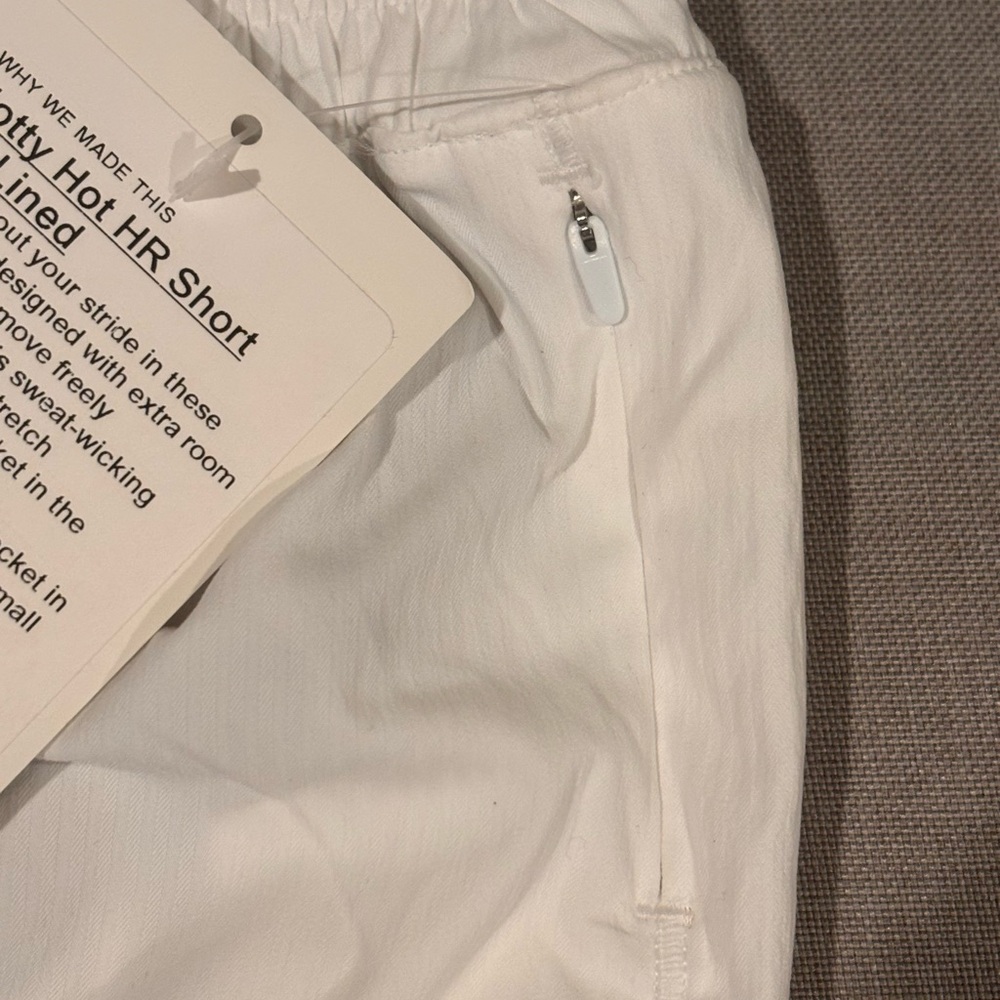 Lululemon Hotty Hot High Rise 4" Lined Shorts NWT White Swift Fabric Size 10 T - Picture 8 of 10